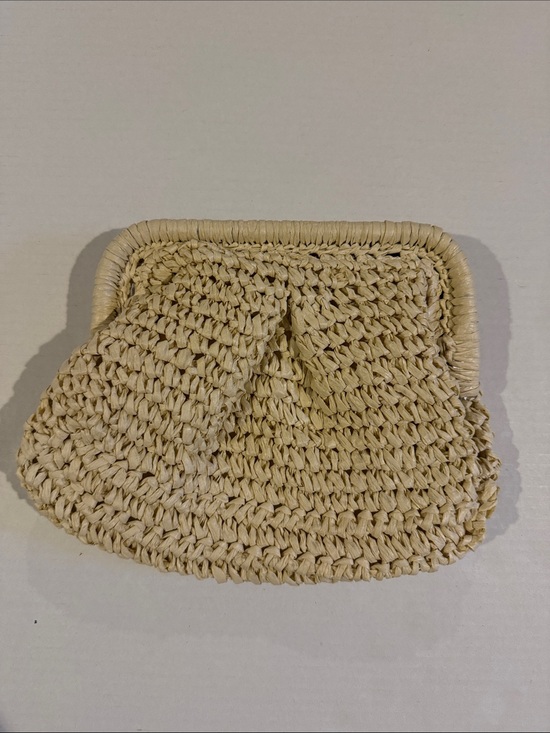 Handbags - Woven Straw Clutch Bag in Natural Beige